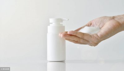 ​男士面部皱纹如何消除？学会这一套，减龄10岁！