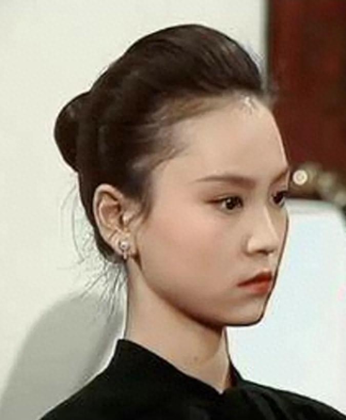 “泪眼皇后”刘雪华个人资料，果然爱哭的人命运总是不济。