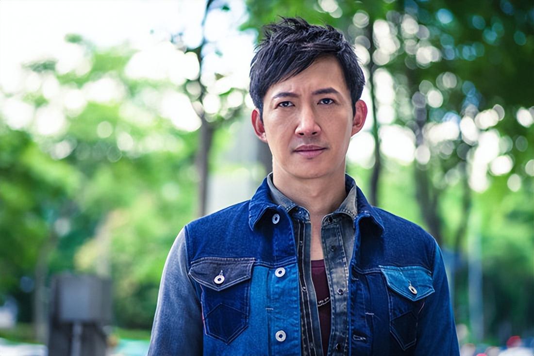 叔系男神：出道十年不温不火，婚后一年爆红，网友：娶妻是门玄学