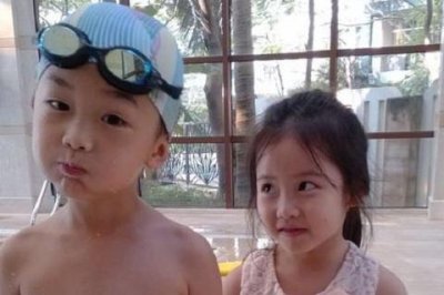 ​女生暗恋男生的表现，别猜了她就是喜欢你