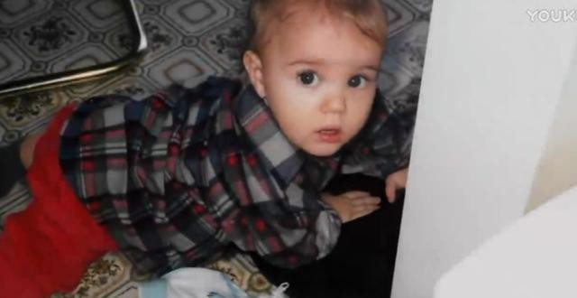 贾斯汀比伯的女朋友有哪些(赛琳娜用8年伴比伯成长)