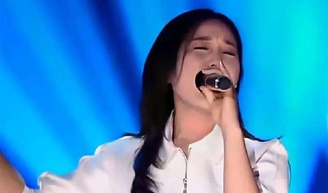 龙梅子的资料介绍(龙梅子一位美丽低调的实力歌手)