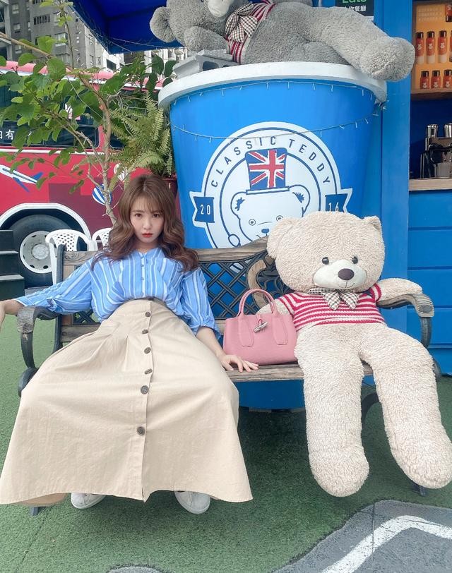 郭书瑶童颜惊人（30岁郭书瑶生了娃还像学生妹）