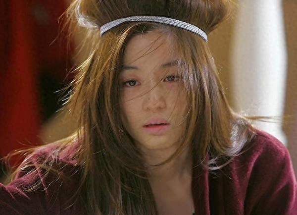 《来自星星的你》千颂伊各种靓照,你喜欢图几?