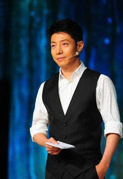 央视著名主持人——撒贝宁个人资料