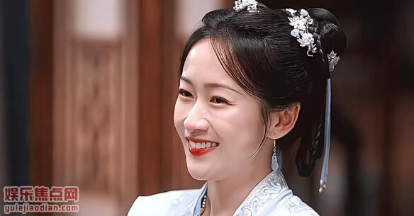 卿卿日常刘美含演的什么角色