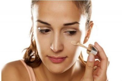 ​怎么化妆比较服帖 可以让底妆不浮粉的小技巧