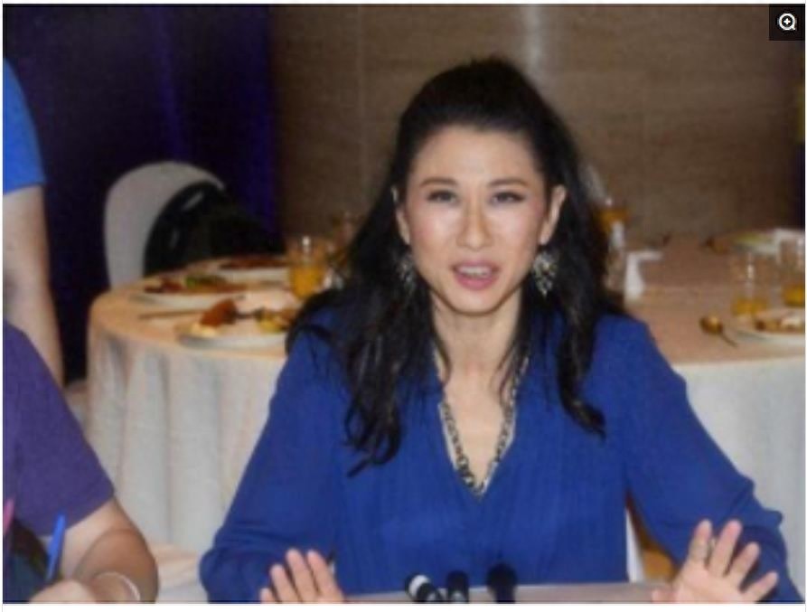 叶倩文与73岁丈夫近照,曾经不被看好的两人,如今儿孙满堂