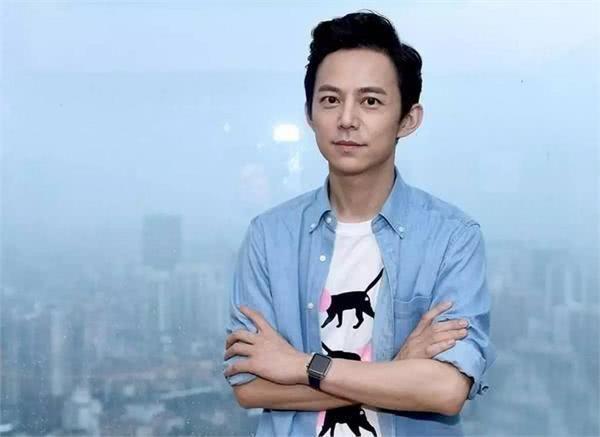 《快乐大本营》5位主持人学历曝光，难怪何老师能力最强