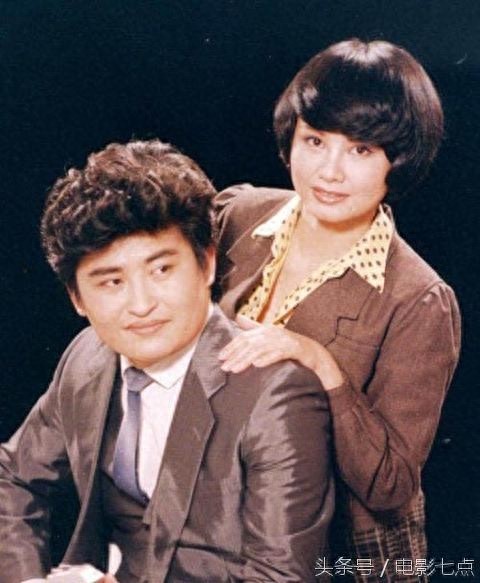 55岁刘欢的妻子卢璐近照，曾是湖南电视台当家花旦