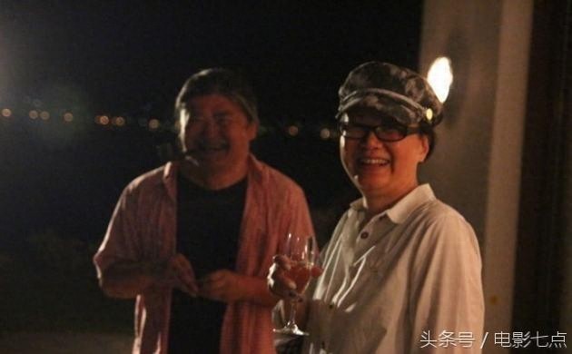 55岁刘欢的妻子卢璐近照，曾是湖南电视台当家花旦