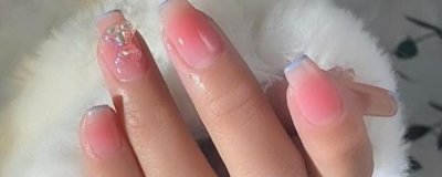 ​怎样美甲好看又简单（自己在家做美甲的顺序，只需7步轻松做出时尚美甲）