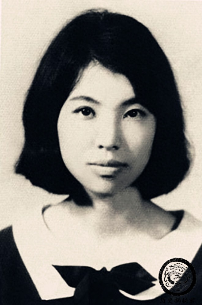 一组三毛珍贵老照片:图五是三毛与丈夫荷西,图八正在街头抽烟