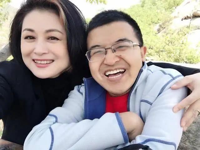 赵本山小姨子于月仙年轻旧照（于月仙姐夫是赵本山）(11)