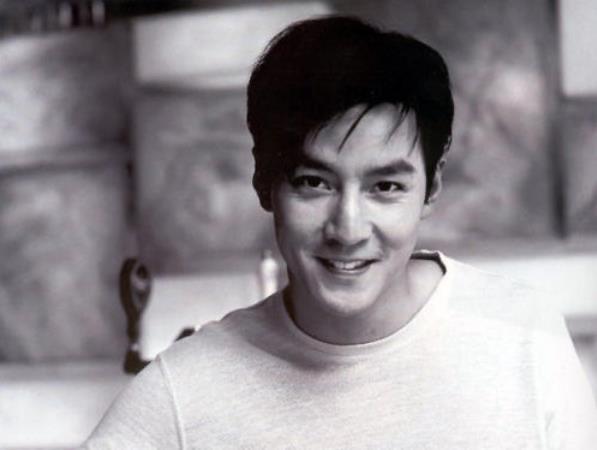 娱乐吴彦祖年轻时最帅图片：看完发现张张都是最帅  5