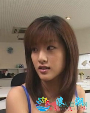 秋元里奈人物海报