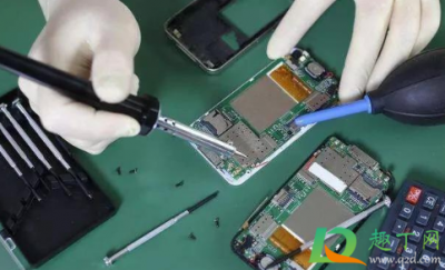 ​手机进水维修费1000多是被骗了吗