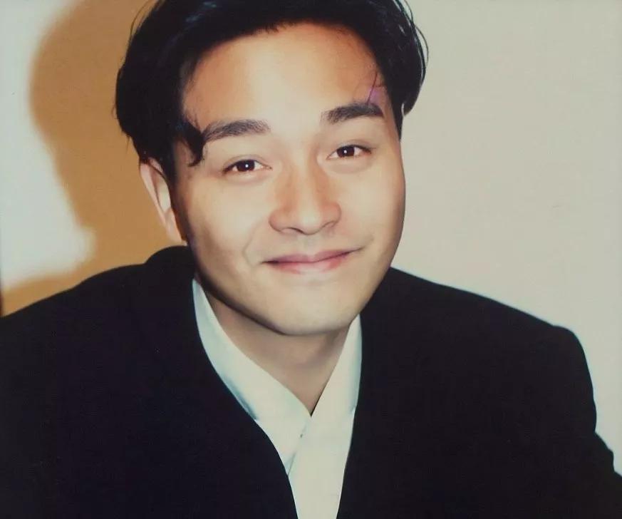 张国荣简介和个人资料（张国荣中国香港男歌手、演员）