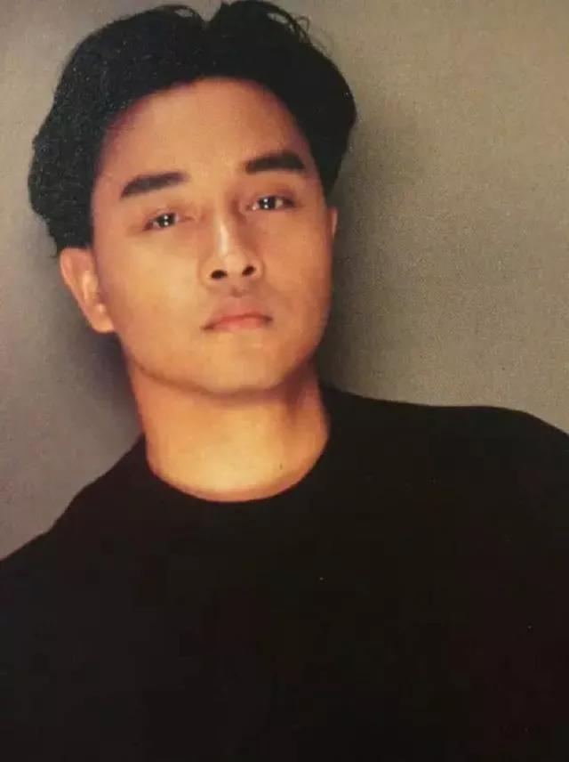 张国荣简介和个人资料（张国荣中国香港男歌手、演员）