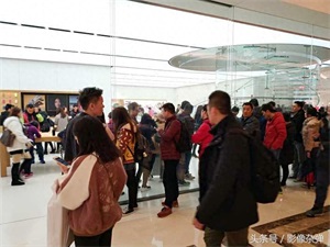澳门买iPhone有多便宜？现场“火爆”抢购，看完价格好“心动”！