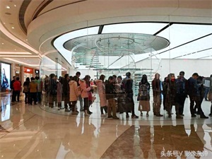 澳门买iPhone有多便宜？现场“火爆”抢购，看完价格好“心动”！