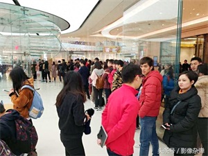 澳门买iPhone有多便宜？现场“火爆”抢购，看完价格好“心动”！