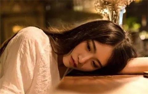 女生只是随意回复