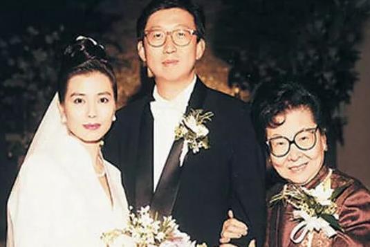 钟楚红现任老公是谁 钟楚红为什么不再嫁