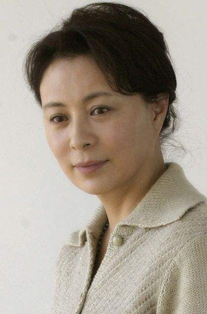 曾创下收视率新高的年代大戏,《家有九凤》中的十个女演员