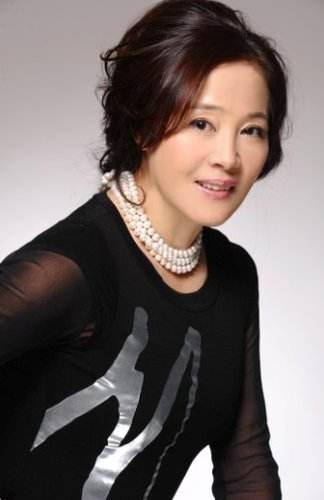 曾创下收视率新高的年代大戏,《家有九凤》中的十个女演员