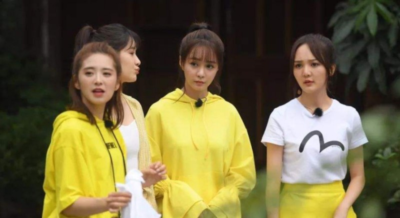 汪苏泷靳梦佳分手原因（靳梦佳汪苏泷恋情三个月就分手）