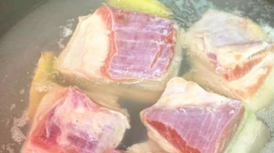 ​肉焯水是冷水下锅还是热水下锅,焯肉冷水下锅还是热水下锅