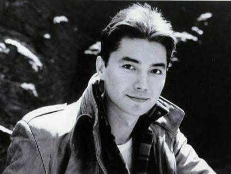 亚洲第一美男, 迷倒林青霞王祖贤! 68岁的他却为何单身至今?