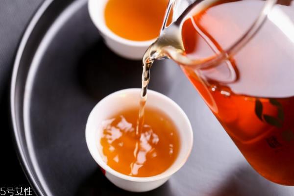 茶叶大红袍是什么颜色 干茶叶有三种色彩 茶叶大红袍是什么颜色 干茶叶有三种色彩