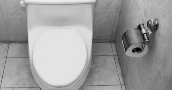 蹲厕被纸堵了能泡烂,马桶被纸堵了会泡烂吗图2