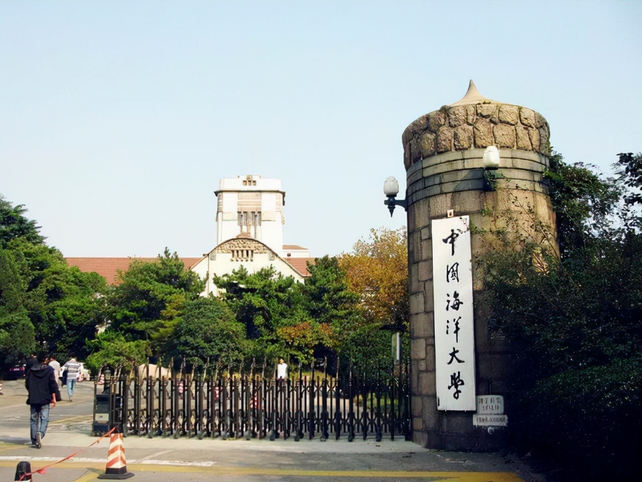 青岛高校排行(青岛的大学排名一览表)