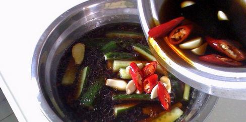 怎么腌黄瓜又脆又绿又不坏,黄瓜怎么腌制又脆又绿又好吃图12