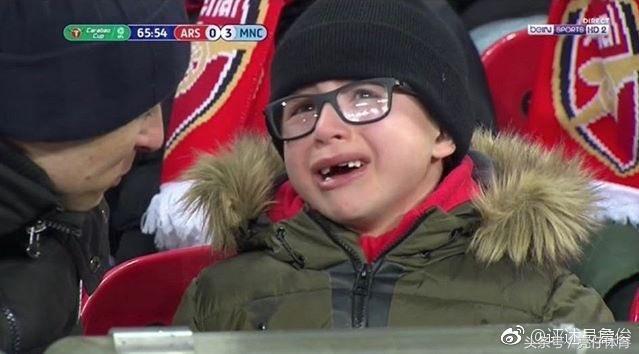 实属罕见!詹俊连发7条微博,狠批阿森纳成了“三无”球队!