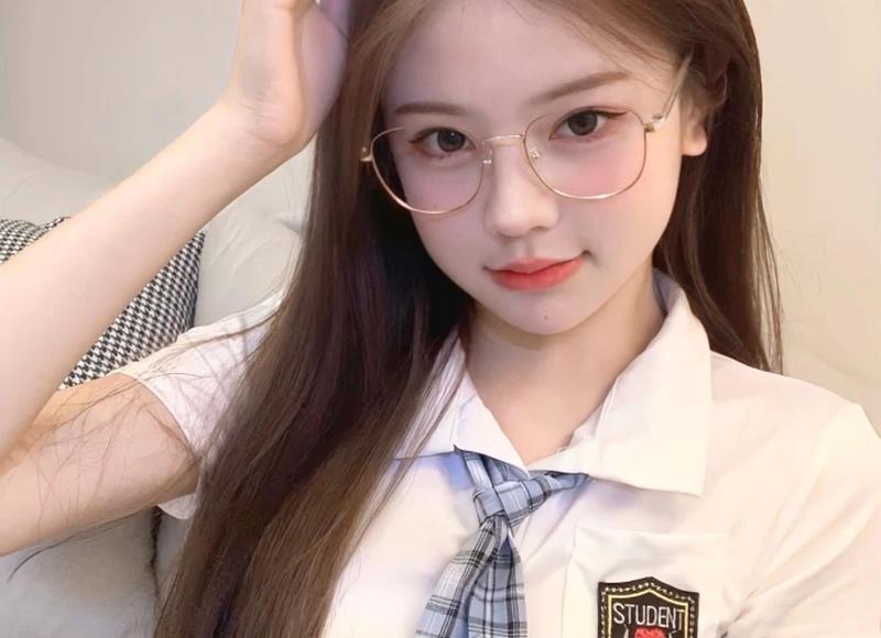 半个月前，公婆阳后相继去世。。。。。。