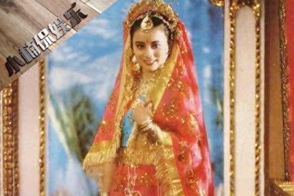 54岁李玲玉全家近照，二婚嫁富豪外国人，育有一个儿子