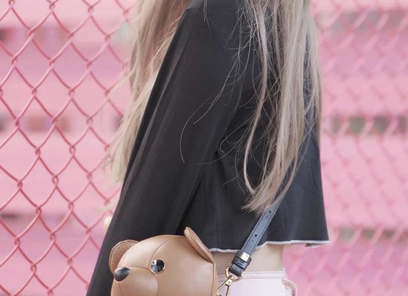 女子相亲比大21岁男子，直言想嫁给你，49岁的男子不敢答应