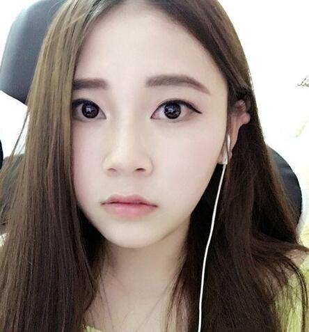 斗鱼酥酥真实生活照片曝光 参加斗鱼嘉年华颜值翻车被喷 斗鱼酥酥真实生活照片曝光 参加斗鱼嘉年华颜值翻车被喷