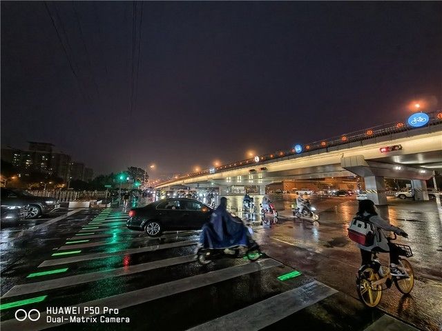 苹果手机和vivo哪个好（三款手机横评对比分享）