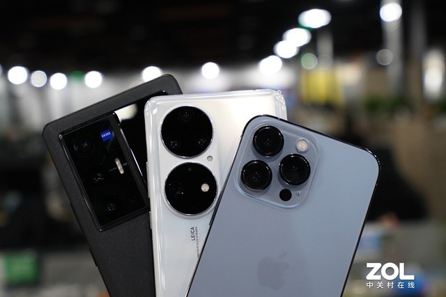 苹果手机和vivo哪个好（三款手机横评对比分享）