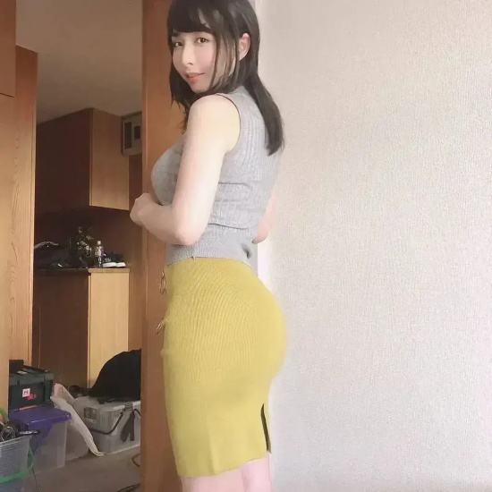 日本女演员大泽佑香写真分享，混血气质独树一帜！