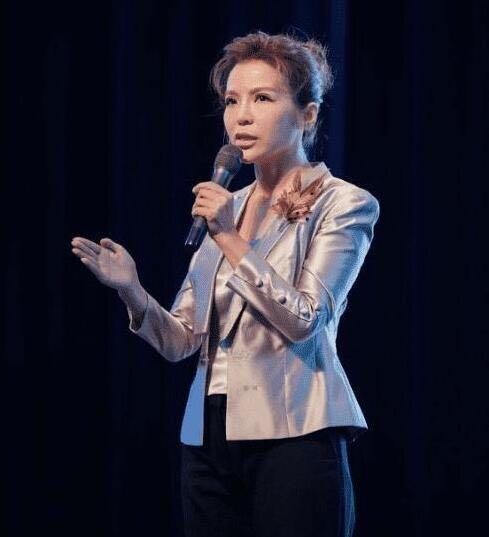 朱迅的个人资料（中央电视台知名主持朱迅）