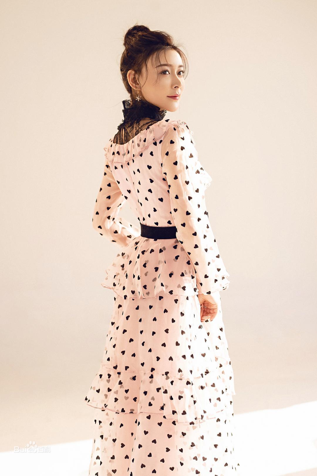 桑娜个人资料写真作品