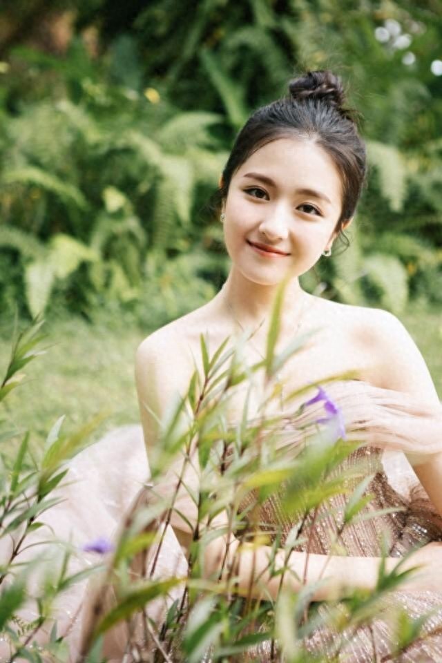 李兰迪，95后女星，北京人，甜美可爱